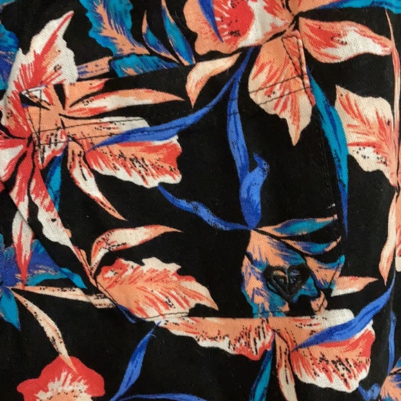 Roxy Floral Pants - Picture 4 of 6